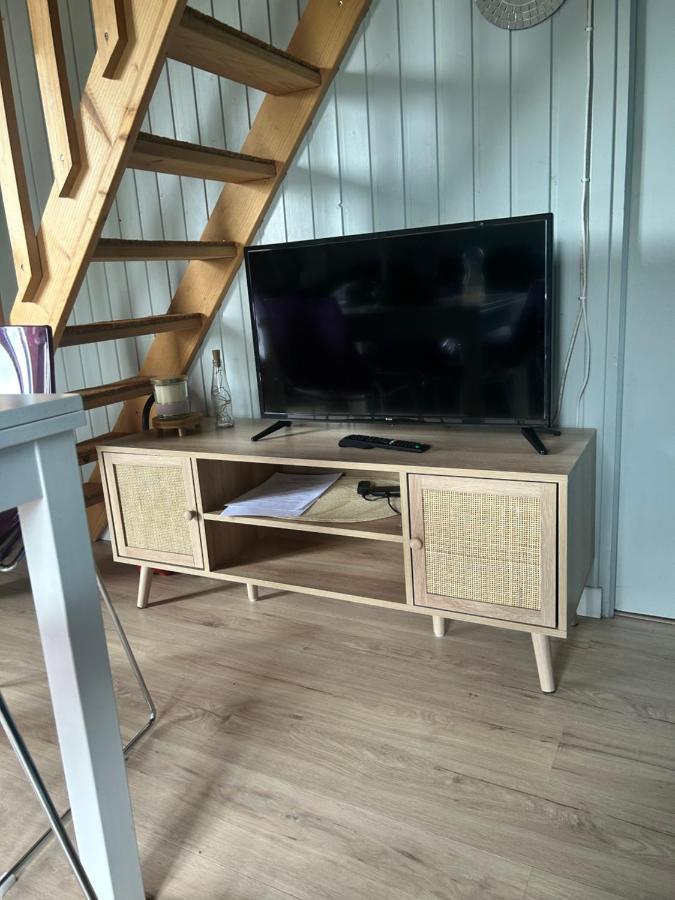 Gite Chalet Bleu Soleil Saint-Benoit-d'Hebertot Экстерьер фото